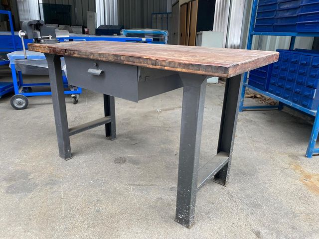 Banco trabajo con tornillo 1480x700x880