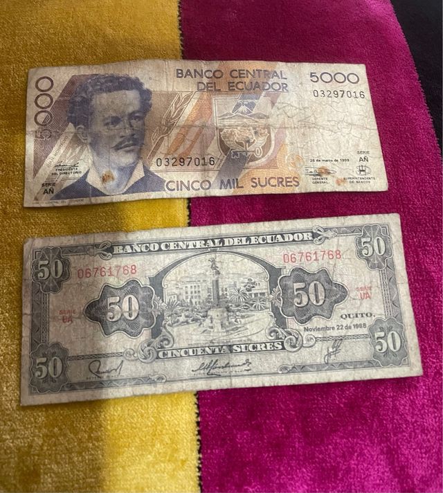 LOTTO 5 BANCONOTE 4 VALUTE ECUADOR/LIBANO/ORIGINALI