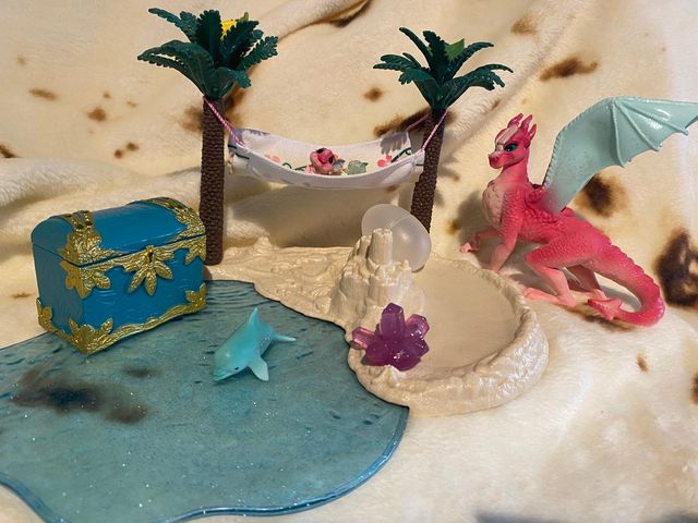 Schleich 42436 Bayala Isla del dragón con tesoro