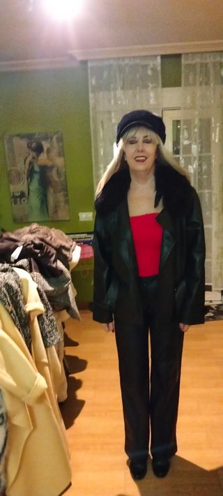 Chaquetón de cuero cien por cien piel