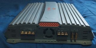 Amplificador JBL para Radio