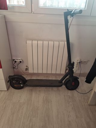 Patin Xiaomi Electric Scooter 4