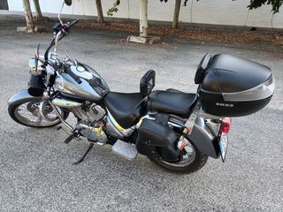Suzuki intruder 250