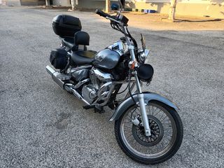 Suzuki intruder 250