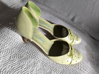Zapatos de tacón verdes pastel T40 Iris Vidal