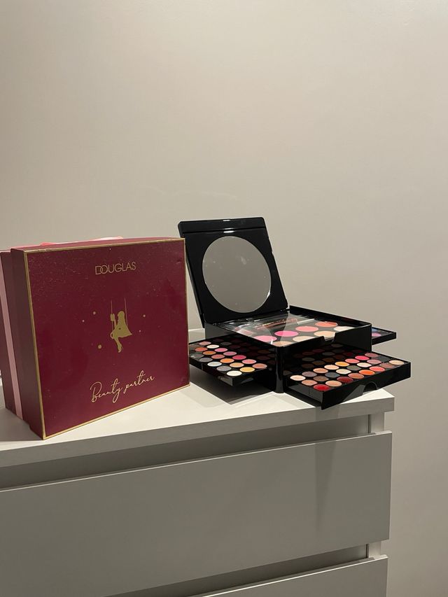Caja de maquillaje
