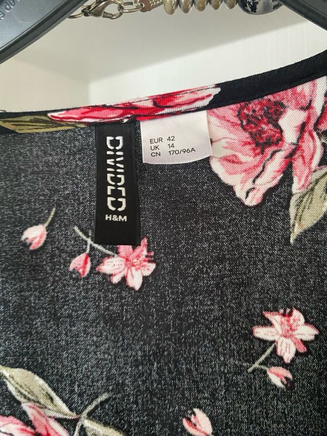 Camisa nueva HYM preciosa