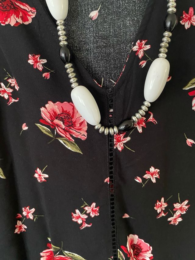 Camisa nueva HYM preciosa