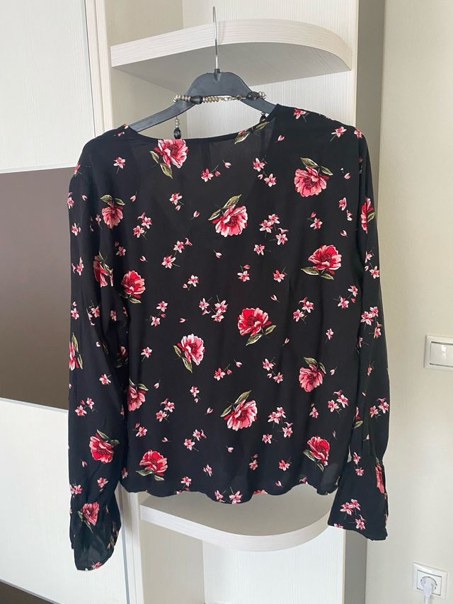 Camisa nueva HYM preciosa