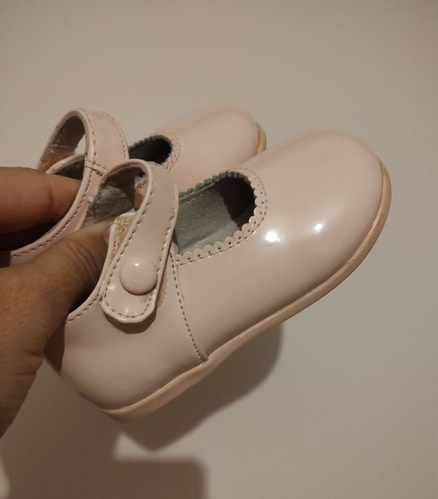 Zapatos charol T. 21