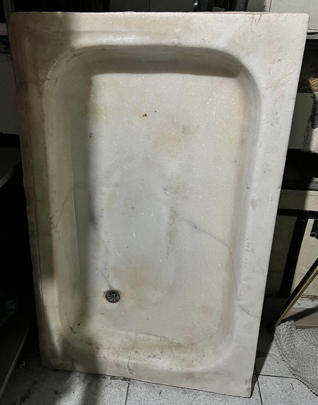 Fregadero-Pica antiguo de Mármol 85x53x11 cms.