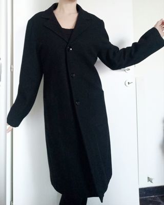 Cappotto nero lungo