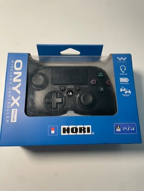 HORI Onyx Wireless PS4 Controller