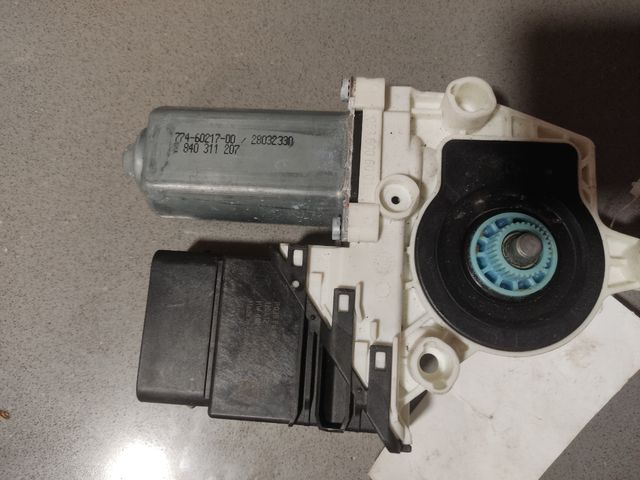 Elevalunas seat leon