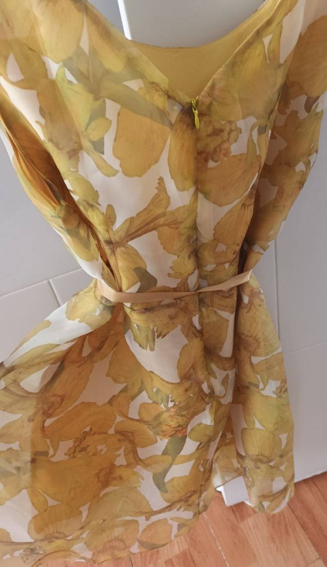 Vestido ideal, vaporoso.Monísimo