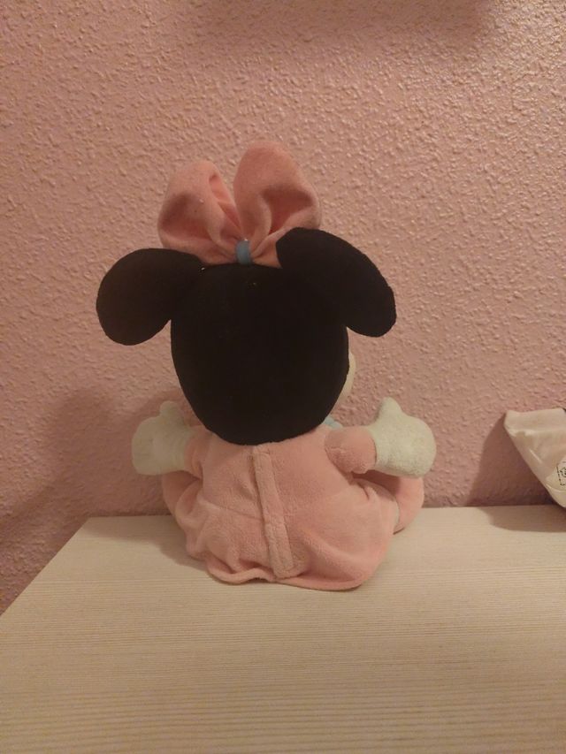Minnie cantarina