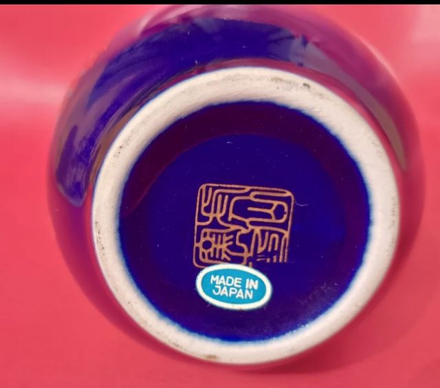 3 Vasetti in Porcellana Giapponese dipinti a mano.