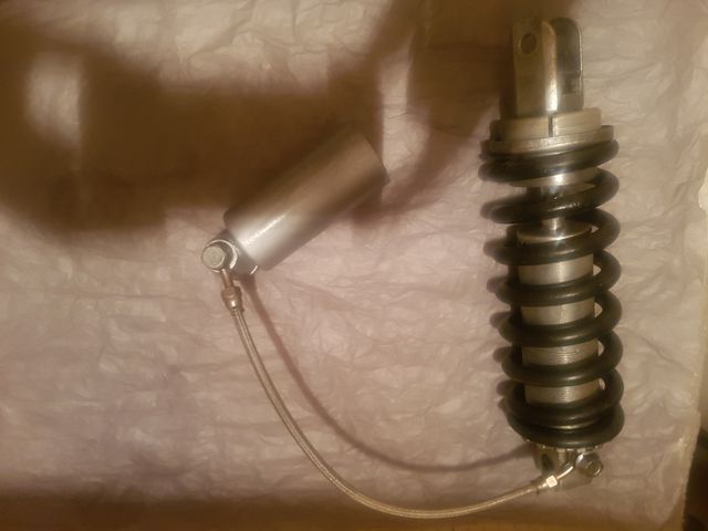 Amortiguador trasero quad