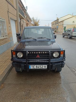 Mitsubishi Montero 1999