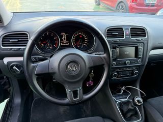 Volkswagen Golf VI
