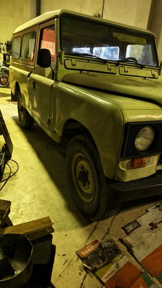 Land Rover Santana