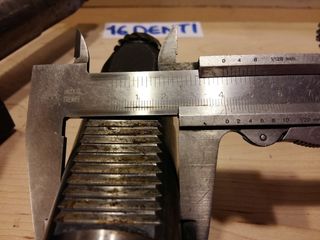 Mandrini motorizzati cnc 90°