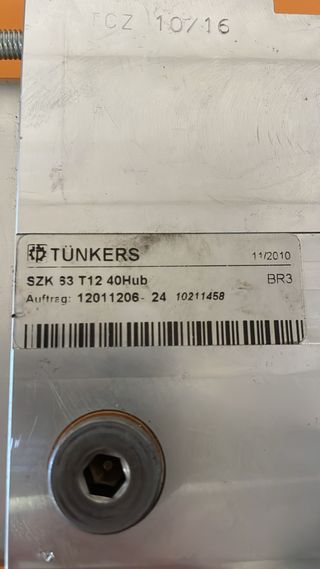 Tünkers (centratore pneumatico) SZK 63 T12 40 Hub