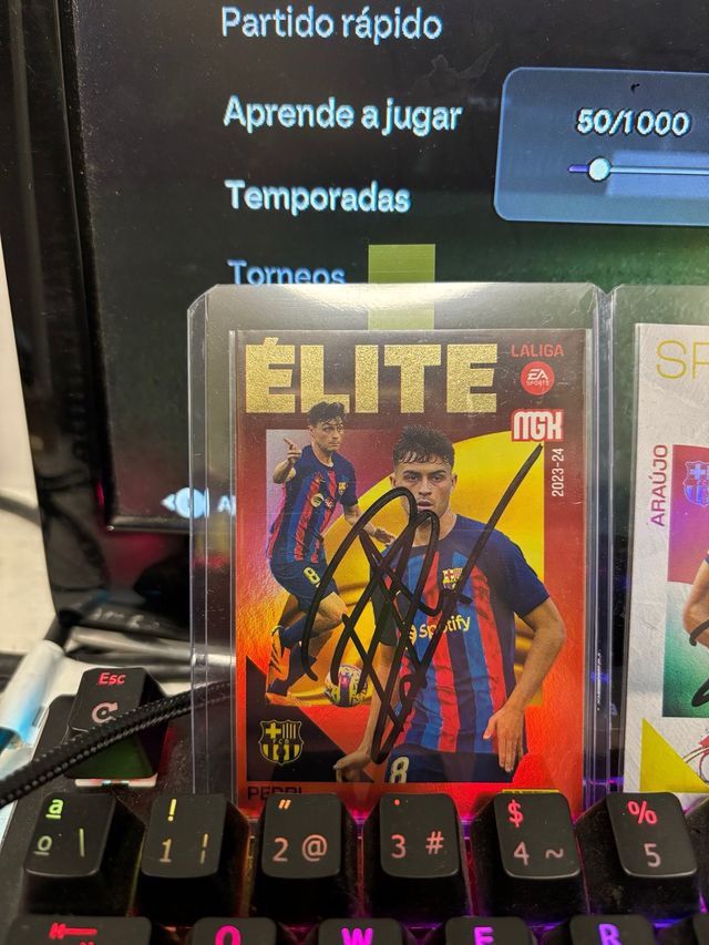 cromo firmado por pedri