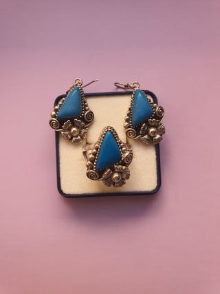 Conjunto de anillo y pendientes de plata 925