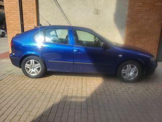 SEAT Leon 2000