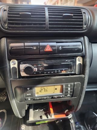 SEAT Leon 2000