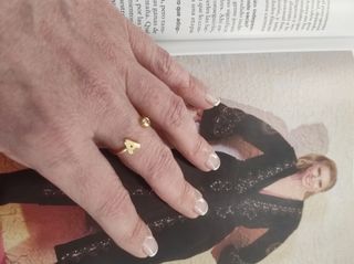 Anillo fino letra 18K