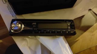 Radio JVC extraíble 