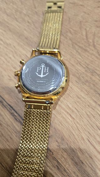 Reloj Paul Hewitt dorado