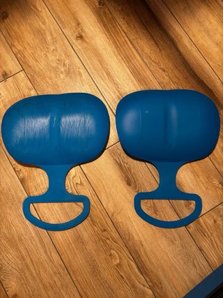 Due scivoli neve in plastica Brugi