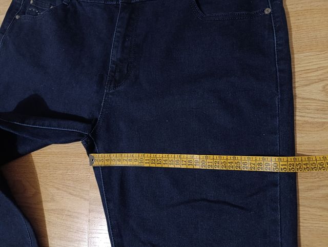 Pantalón estilo tejano azul oscuro