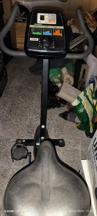 Bicicleta estática con función remo MAGNETIC