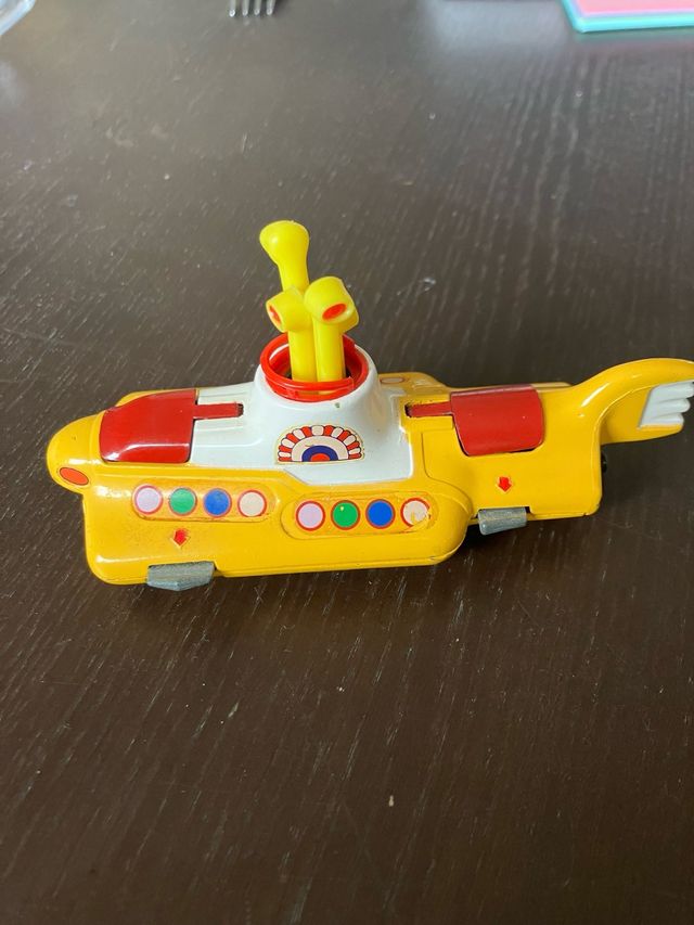 Juguete antiguo Corgi Th Beatles Yellow Submarine