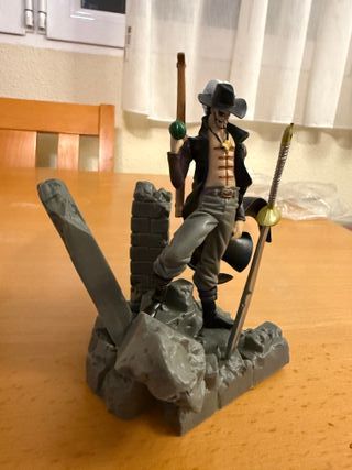 Figura de Mihawk - One Piece - Anime Coleccionable