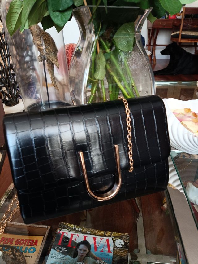 Bolso negro clásico