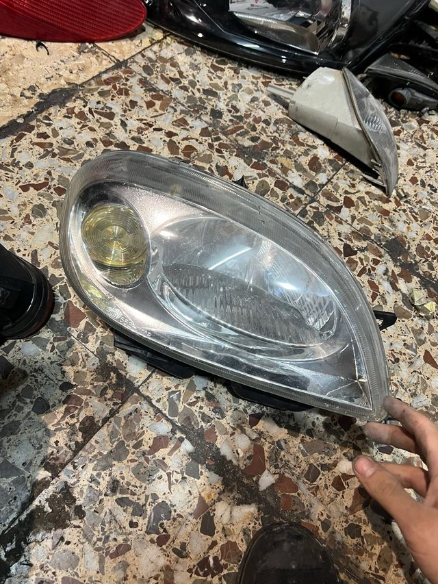 Faro citroen saxo