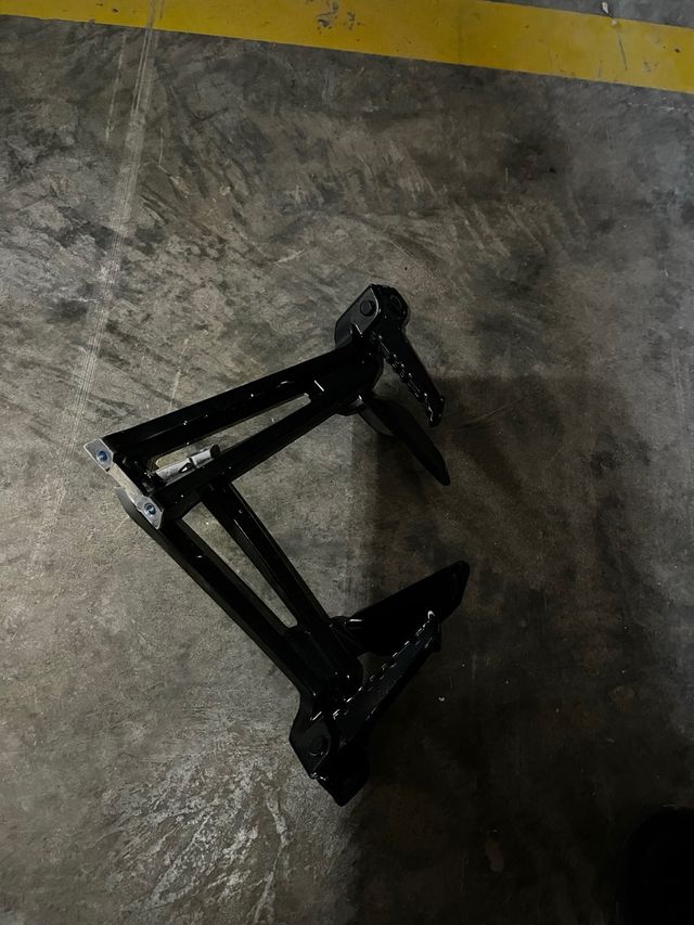 Estriberas traseras negras yamaha yzf r125 2018