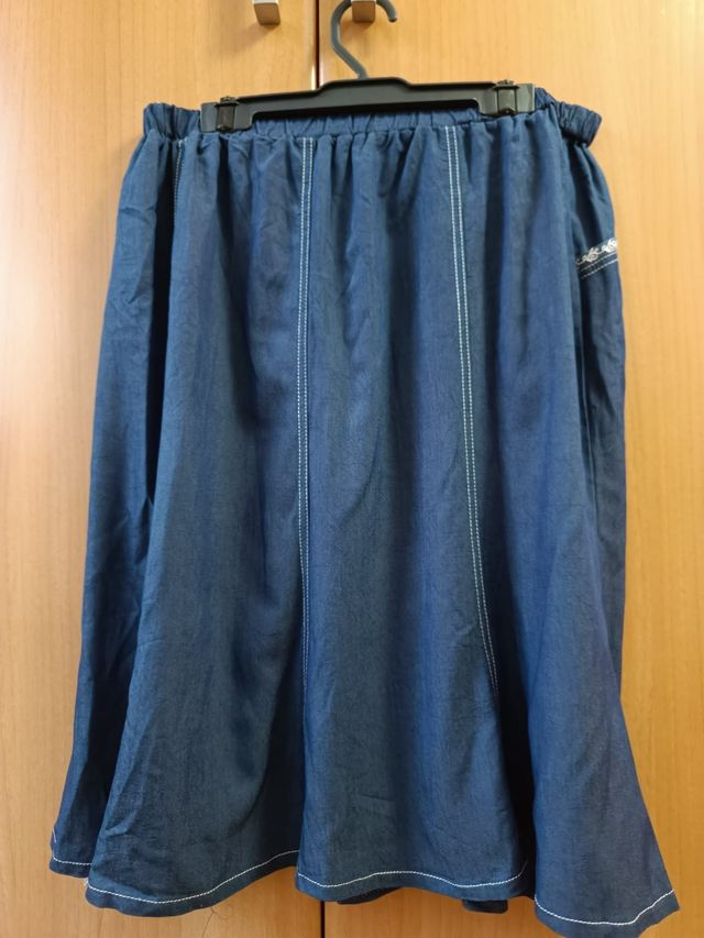 MODA MUJER:FALDA TALLA 42-44. 1,50 EUROS