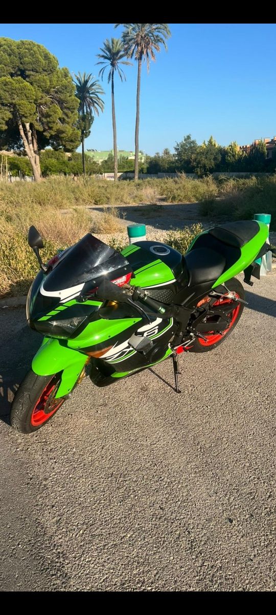 Kawasaki zx6  636r