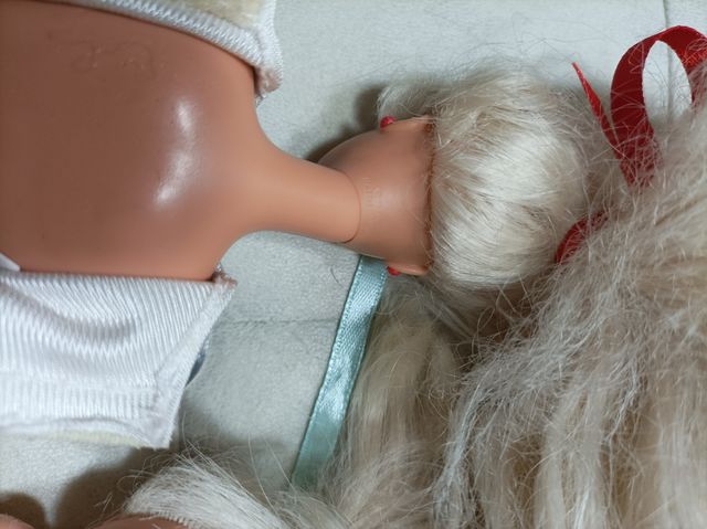 Barbie e shelly  giornata di shopping