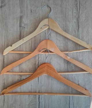 Perchas madera