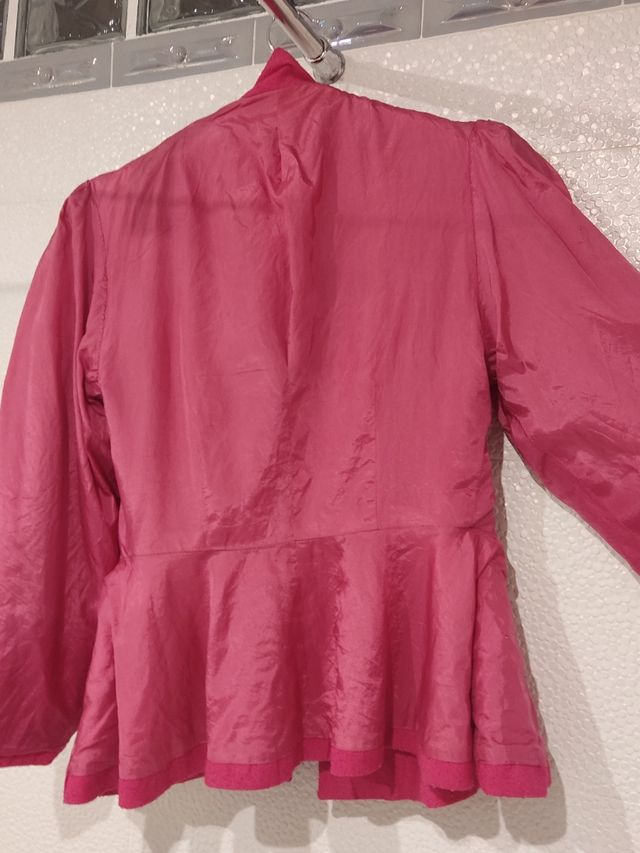 Chaqueta entallada rosa fucsia