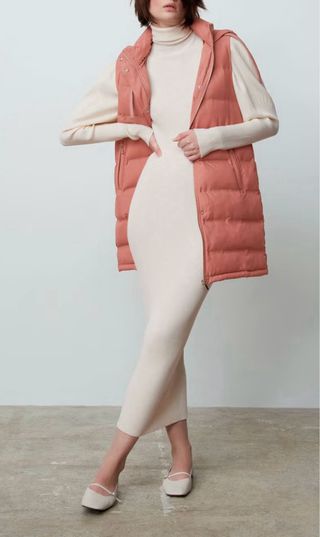 Chaleco acolchado rosa de Zara