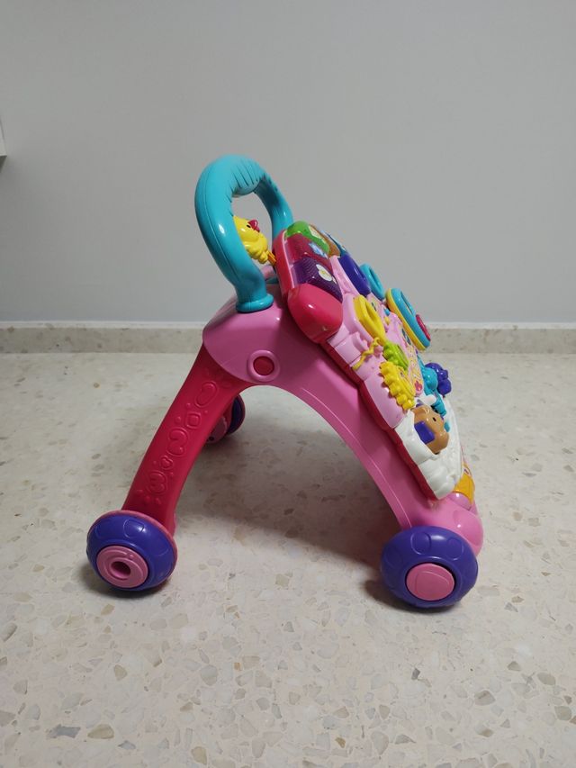 Andador correpasillos Vtech + Mesa banco trabajo