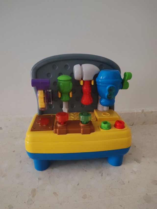 Andador correpasillos Vtech + Mesa banco trabajo